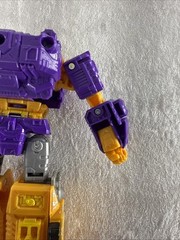 Transformers Siege IMPACTOR Complete WFC War For cybertron generations deluxe