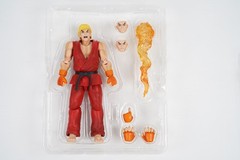 Bandai S.H.Figuarts Street Fighter Ken Masters Action Figure Complete