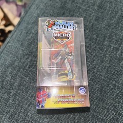 NEW World’s Smallest Micro Transformers Action Figure Arcee & full comic book