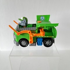 Paw Patrol Rocky Pup Figure and Transforming Recycle Truck with Pop Out Tools