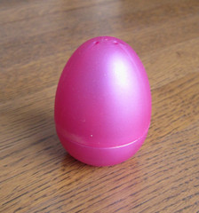 Hatchimals Colleggtibles Unhatched Season 6.5 Decorator Egg Yellow Heart Ribbon