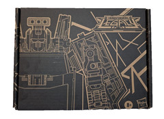 NIB Transformers Generations Select Legacy Deluxe Class Lift Ticket