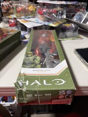Halo Infinite VALE with SMG 12″ action figure- Card Not Good