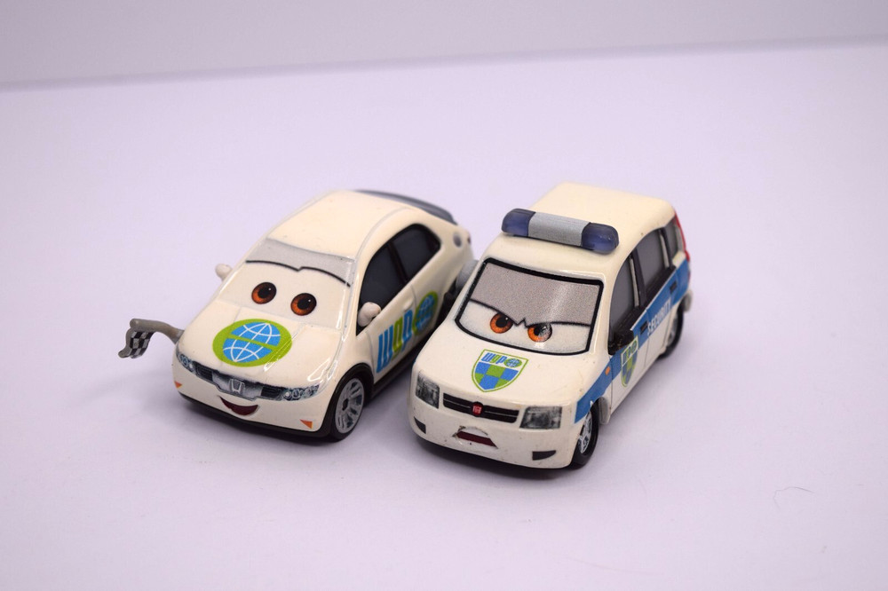 Disney Pixar Cars 3 Erik Laneley & Alex Carvill Diecast Car Figures