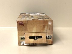 Sealed 2014 AMC’s The Walking Dead Wind Ups GLENN New in Box Bulls I Toy Zombie