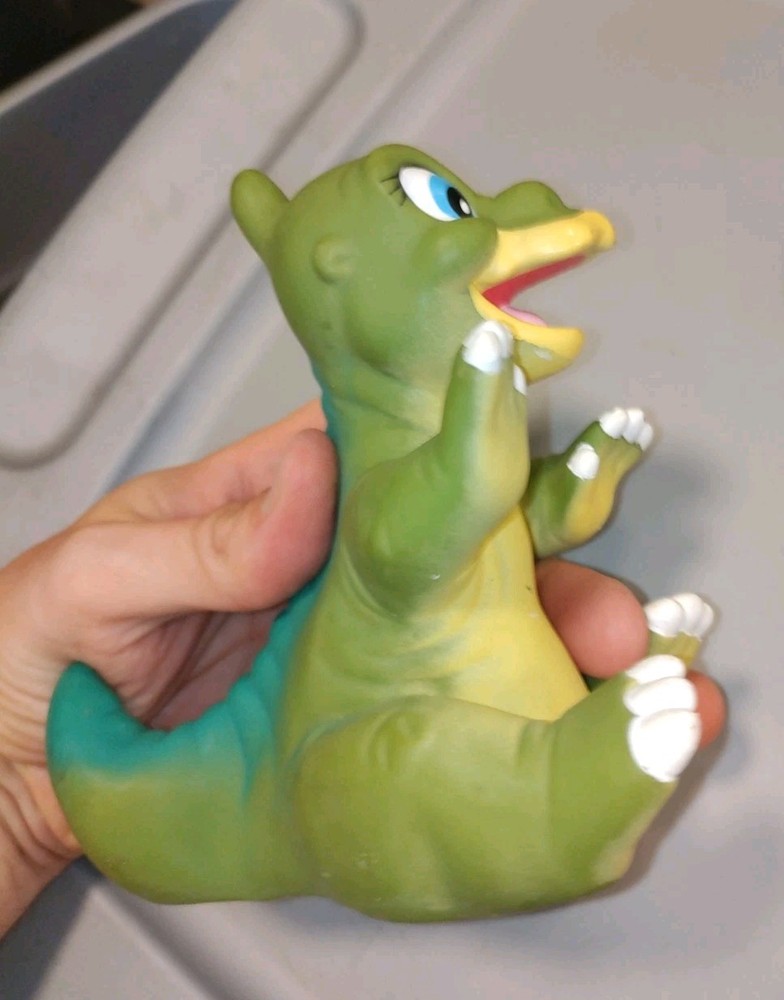 The Land Before Time DUCKY Dinosaur Hand Puppet Vtg 1988 Pizza Hut Toy Duckie