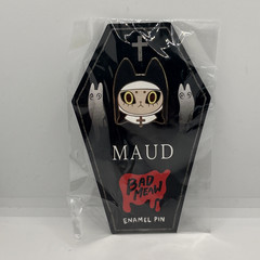 Unbox Bad Meaw Maud Mueanfun 4 in. Vinyl Sofubi Figure w/Enamel Pin Badmeaw Toy
