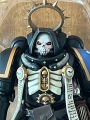 JOYTOY Warhammer 40k Ultramarines Primaris Chaplain Brother Varus Figure (USED)