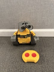 Disney Pixar Hello WALL-E Remote Control Electronic Lights & Sounds Tested WORKS