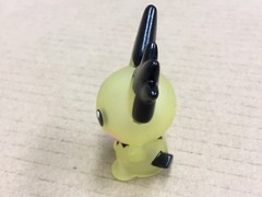 2009 Pokemon Finger Puppet Clear Spiky-Eared Female Pichu Bandai