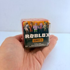 Roblox Celebrity Collection Series 5 Mystery Pack Action Figure