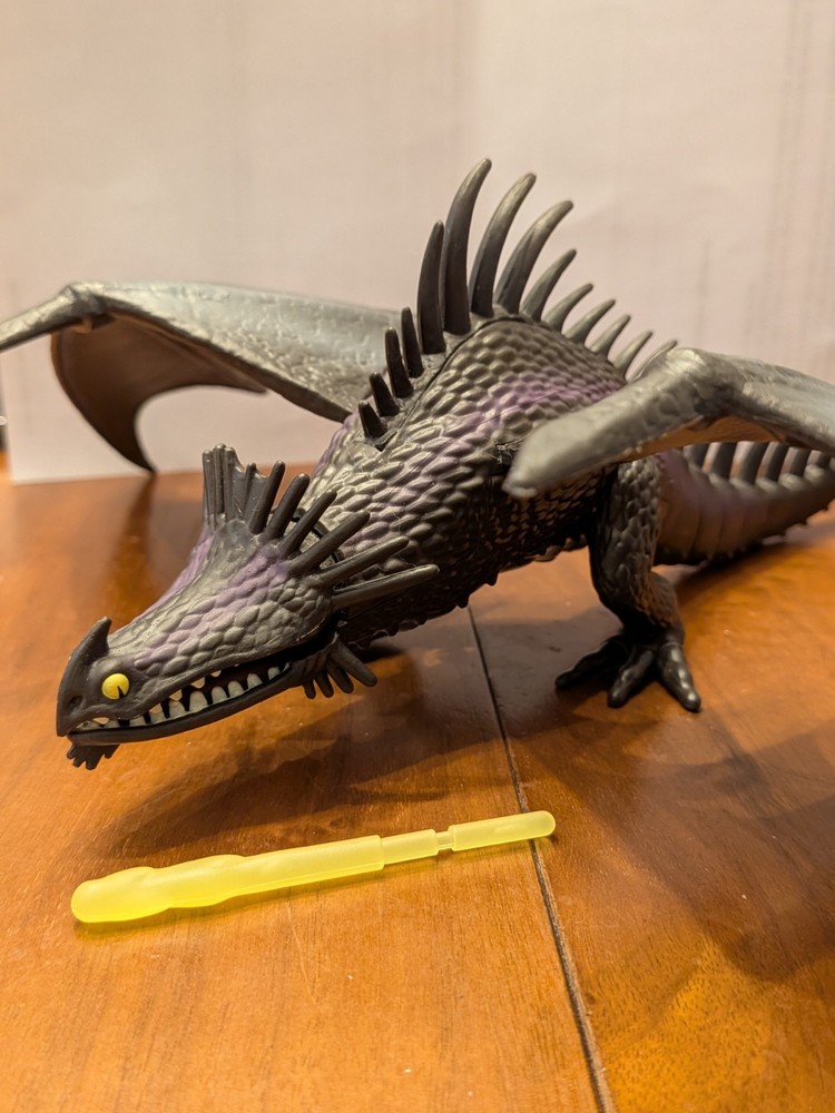 Dreamworks How to Train Your Dragon Skrill Figure with Bullet