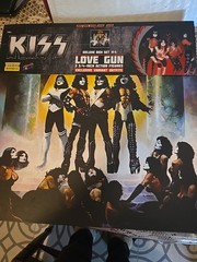 Kiss Love Gun 3 3/4″ Deluxe Exclusive Limited Editon Box Set Action Figures SDCC