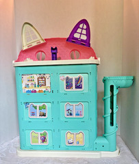 Gabby’s Dollhouse Purrfect Playset 2FT Tall Figures Cats Accessories Works