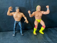 vintage Hulk Hogan w/ Ricky the Dragon WWE WWF Wrestling Superstars figures