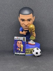 ZURU FIFA Ballers Mbappe SR Super Mbappe Super rare Kylian figure with World Cup