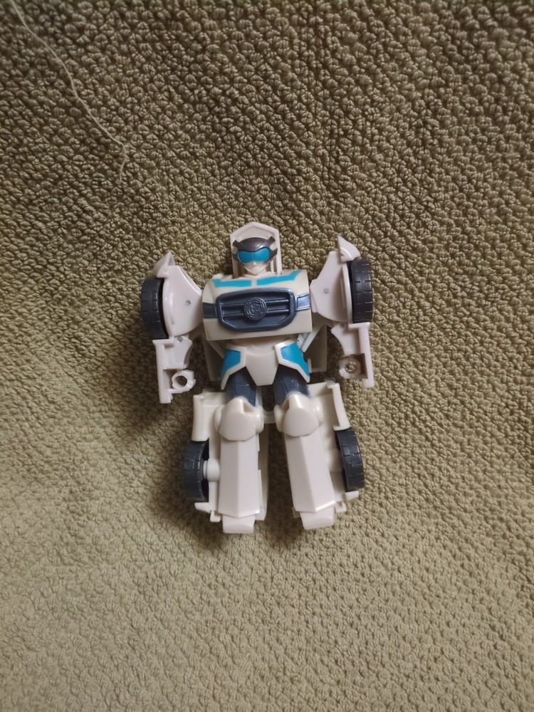 Quickshadow Race Car Transformers Rescue Bots Academy Figure 4.5″