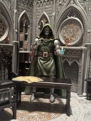 Marvel Legends Dr. Doom 6” Action Figure F4 Super Skrull Wave Bonus Accessories