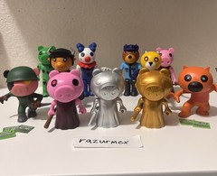 Piggy Figures Lot Of 11 + 5 DLC CODES Soldier Piggy Clowny Gold & Silver Piggy