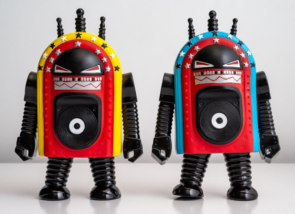 DJ Shadow & Cut Chemist’s Juke-Bot Vinyl Art Toy Lot of 2 2008 Bigshot Toyworks