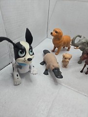 8 Multiple Toy Animals