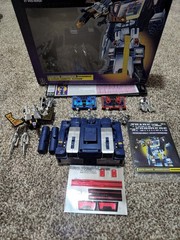 Walmart reissue Transformers G1 Soundwave Figure Broken Door Cassette Lot