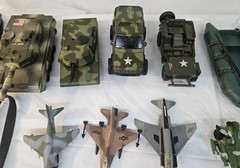 1990s era DAMAGED Military Vehicles Figures & Acc. Lot TANKS, Boats, Jeeps, Jets