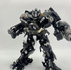 In Stock New 4th Party Masterpiece Black Apple MPM06 Ironhide Oversized Version