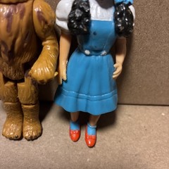 Wizard Of Oz Dorothy And Lion Figures