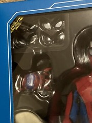Disney D23 Expo 2022 Hot Toys Spider-Man Avenger Campus 1/6 Scale Figure CM5010