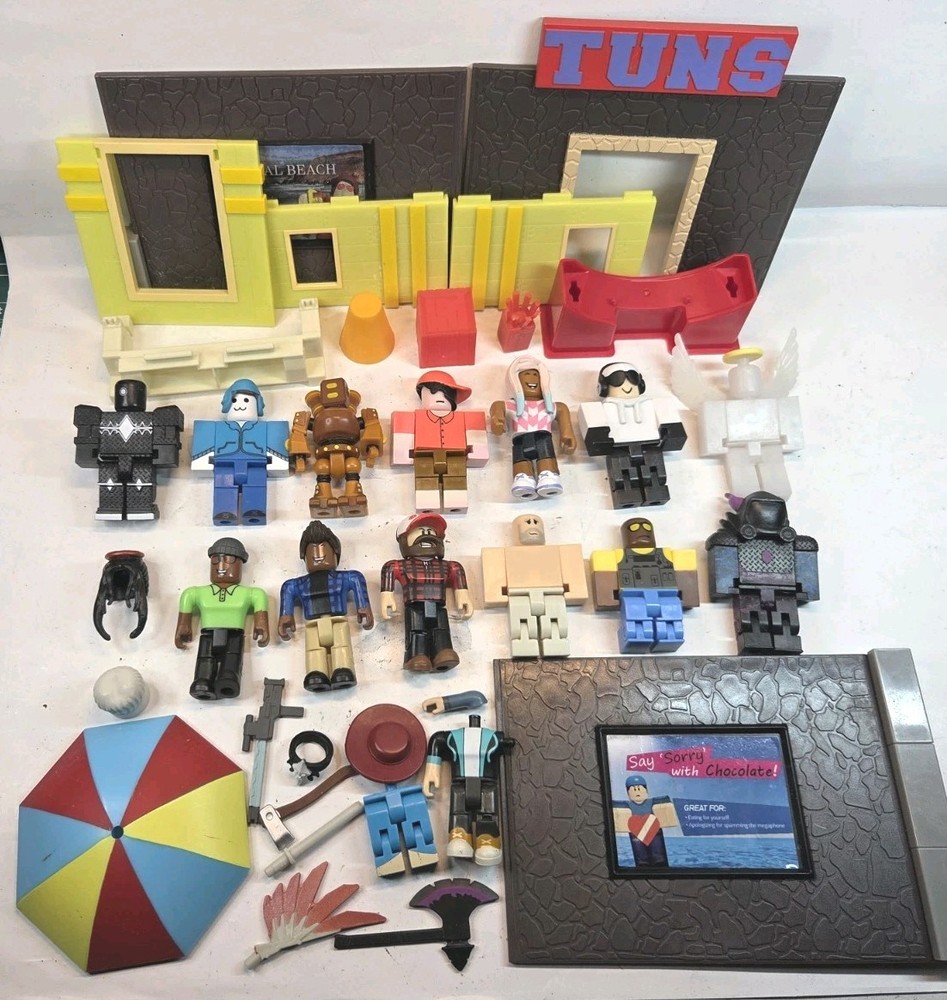 ROBLOX Action Collection Figure Lot + Accessories Buildings Figures No Codes
