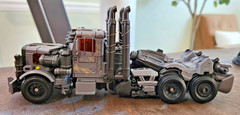 Custom Voyager Class Truck Megatron Transformers Figure