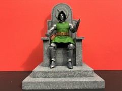 1:12 Scale Doctor Doom Throne Marvel Legends Mezco