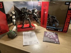 Studio Series, Revenge Of The Fallen Construction Mixmaster Missing Chest Piece