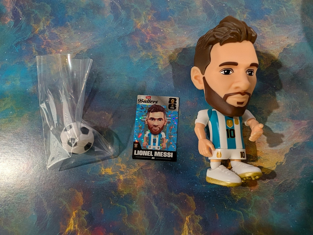 Zuru FIFA World Cup Ballers – Series 1 ~ You Pick ALSO INDIVIDUAL PITCH PIECES
