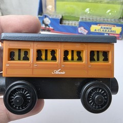 Thomas & Friends Wooden Railway Light up Reveal Annie Clarabel DFW81 Tank