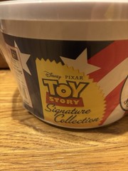1995 Disney Pixar Toy Story Bucket O Soldiers 72 Army Men with 2 Parachutes NEW