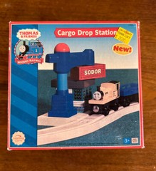 Learning Curve Wooden Thomas Train Cargo Drop Station! New!