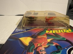 Kenner Batman Returns Robin Carded Action Figure w/ Launching Grappling Hook