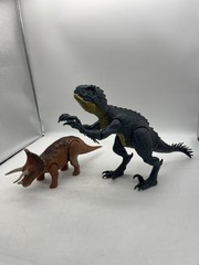 Jurassic World Scorpios Rex & Roarivores Triceratops Dinosaur Action Figures