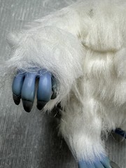 vintage BUMBLE ABOMINABLE SNOW MONSTER Playing Mantis 8″ FIGURE Rudolph