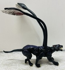 Dungeons & Dragons Honor Among Thieves Displacer Beast Golden Archive Hasbro Toy