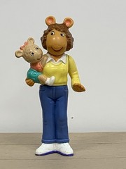 Vintage 1990’s PBS Kids Arthur Family Figurines 4pc Toy Figure Lot Marc Brown