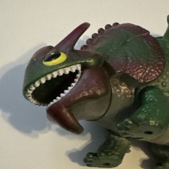 DreamWorks Dragons Defenders Of Berk Skull Crusher Rumblehorn Figure 2013