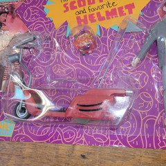 PEE-WEE HERMAN w/Scooter and Helmet – 1988 Matchbox – NEW/SEALED