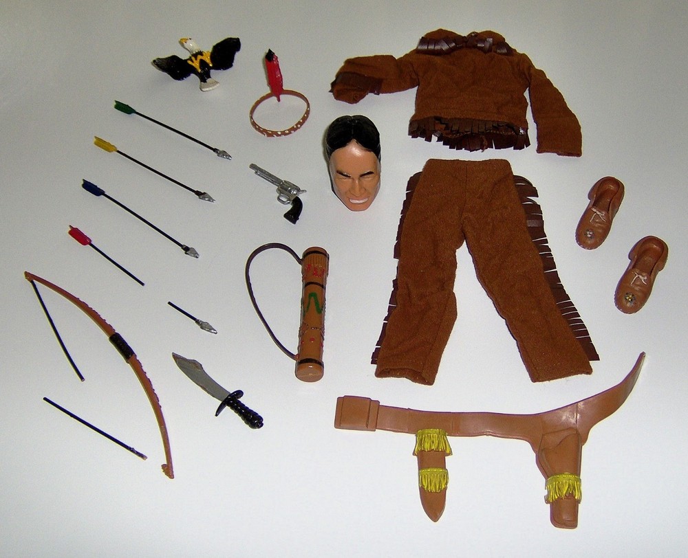 VINTAGE – 1967-68 – IDEAL – 12″ – CAPTAIN ACTION – TONTO OUTFIT & ACC. – C7/8