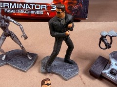 Terminator 3 RISE OF THE MACHINES Figurines T-850 T-900 T-X Endoskeleton T1-8