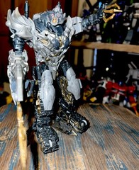 Transformers Studio Series 31 Battle Damaged Megatron Voyager 2017 Hasbro