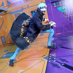 BW-LAW-LTC: 1/12 Black wired Coat for SHF One Piece Trafalgar Law