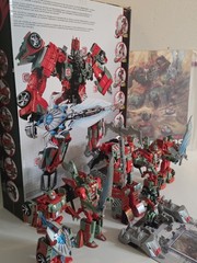 Hasbro Transformers Combiner Wars Victorion Set Complete.
